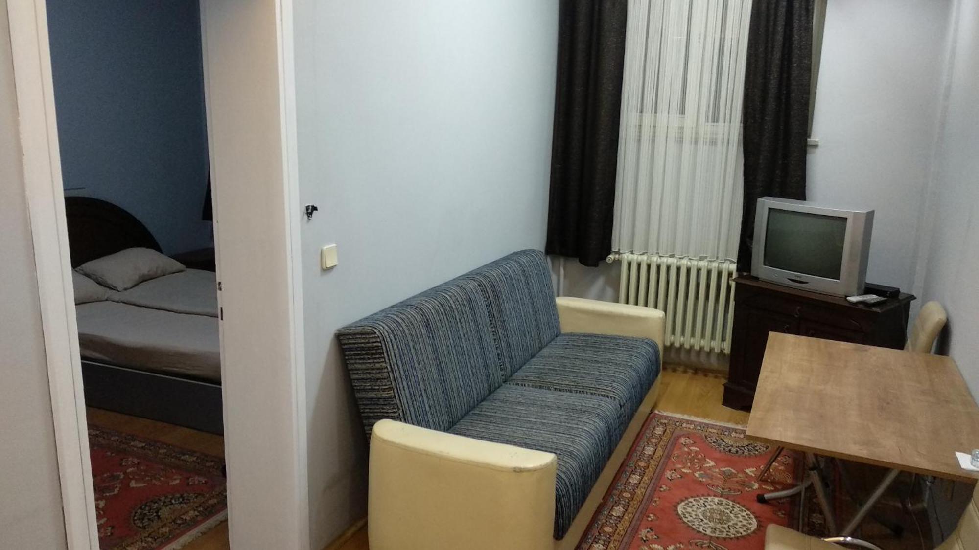 Zafer Hostel Konya Esterno foto