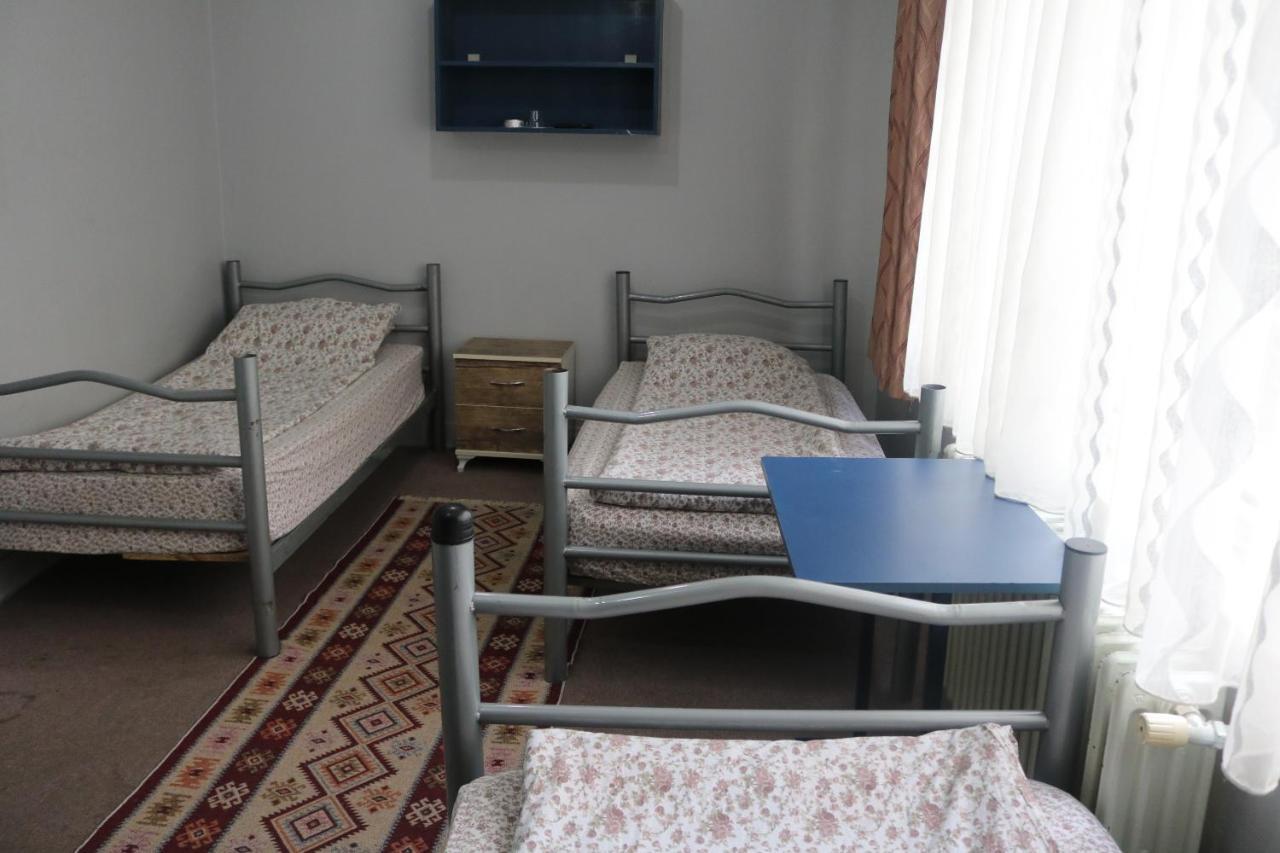 Zafer Hostel Konya Esterno foto