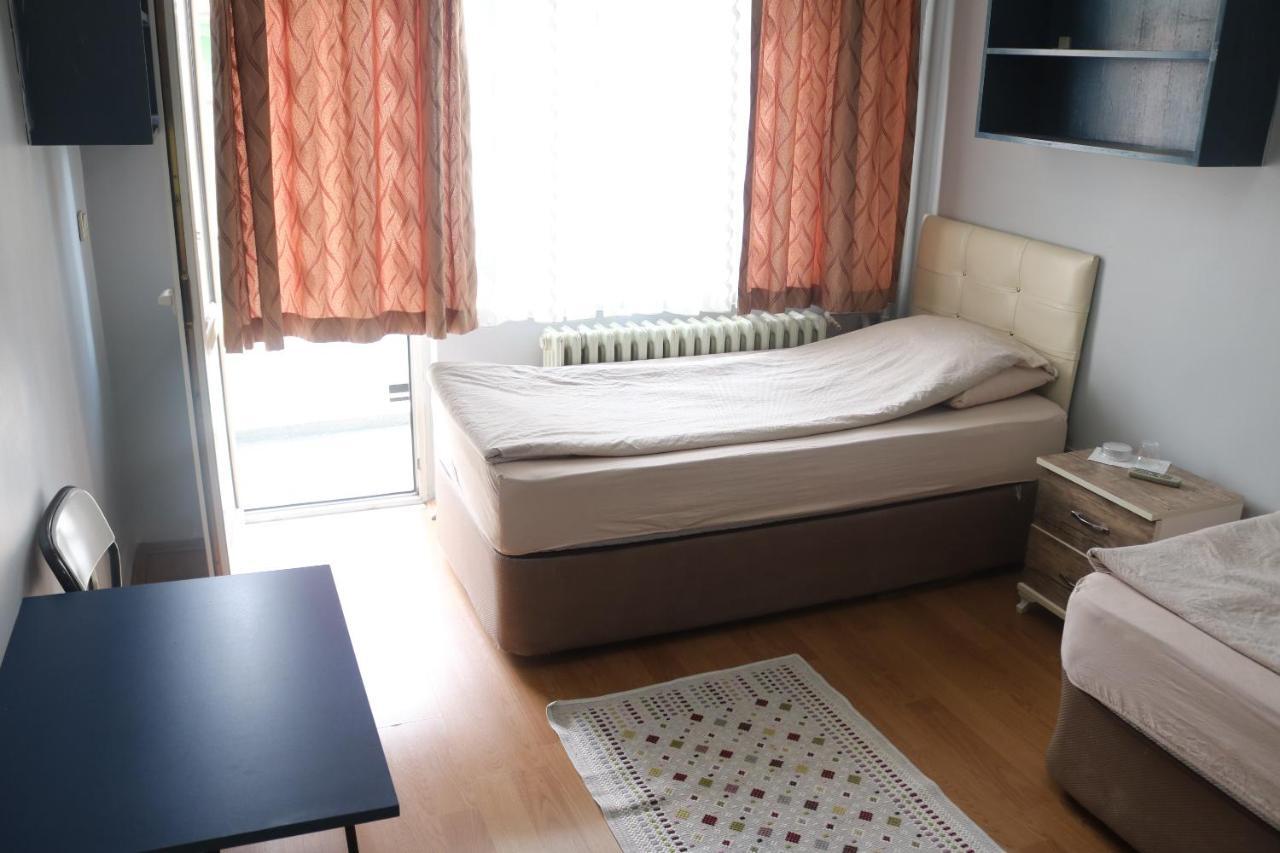 Zafer Hostel Konya Esterno foto