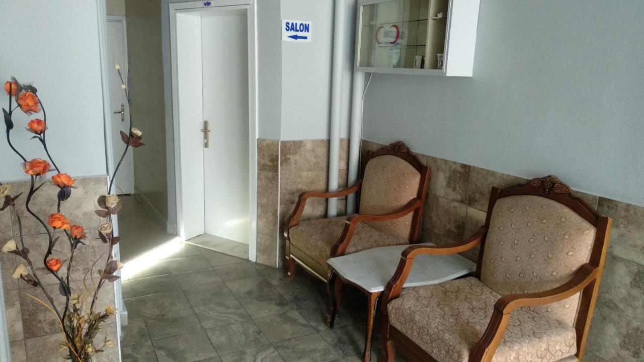 Zafer Hostel Konya Esterno foto